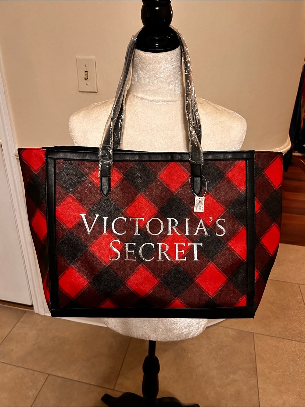 NWT Victoria’s Secret Red & Black Buffalo Plaid Large Holiday Tote Bag